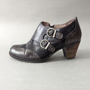 Black & dark grey leather oxfords with buckles